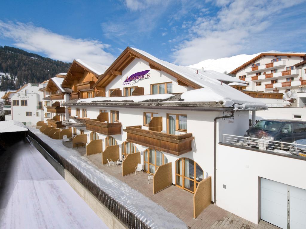 ХОТЕЛ AMADEUS - MICHELUZZI