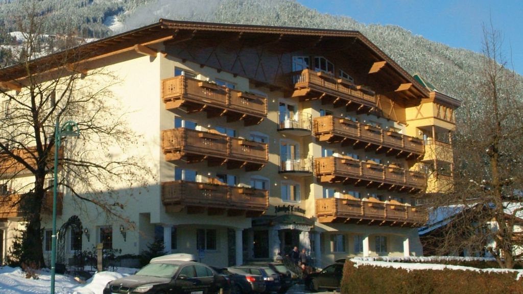 ХОТЕЛ ALMHOF LACKNER 