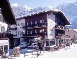 ХОТЕЛ ZILLERTAL RESORT NEUHAUS