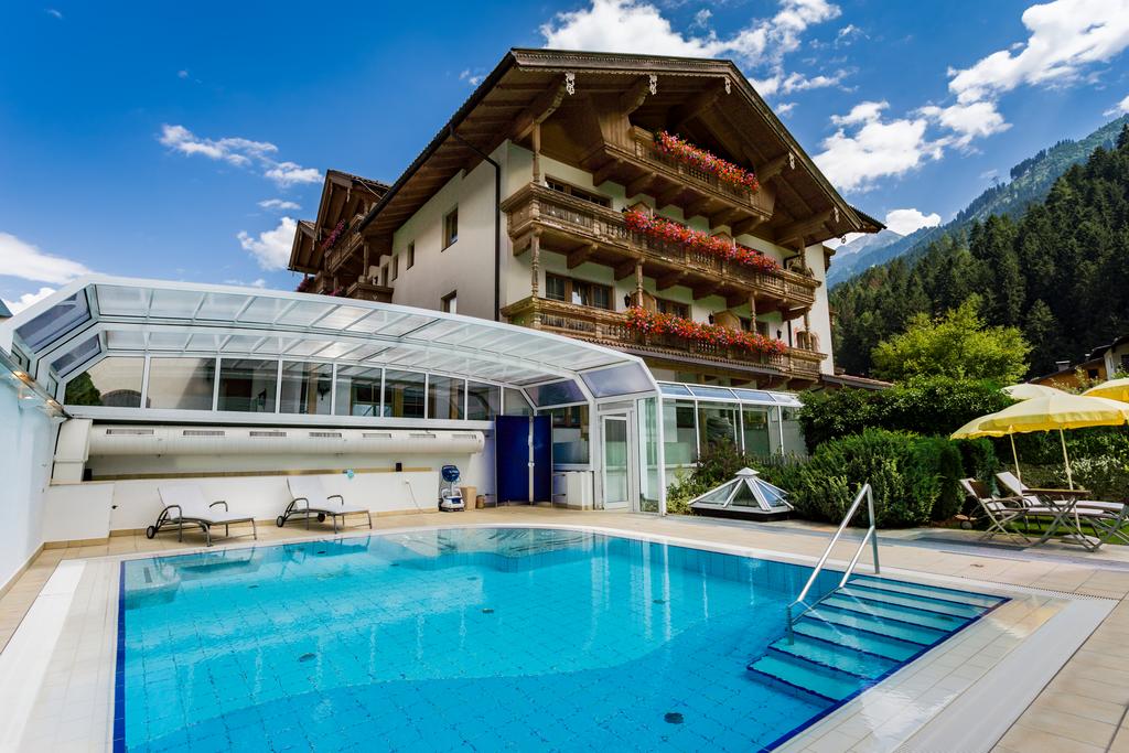 HOTEL GUTSHOF ZILLERTAL