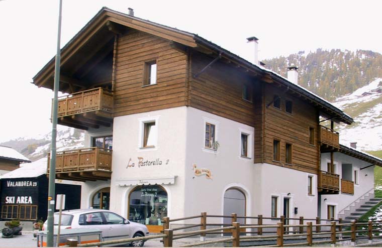 MIKY HOUSE АПАРТАМЕНТИ