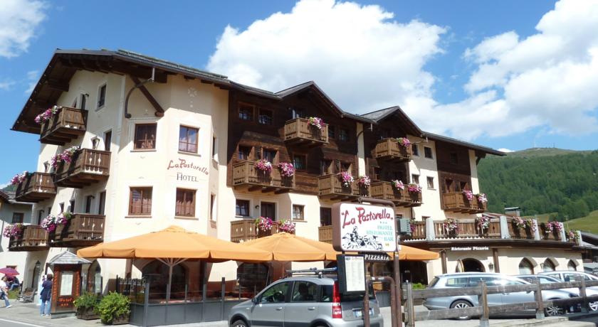 ХОТЕЛ ЛА ПАСТОРЕЛА ( LA PASTORELLA ) 3*